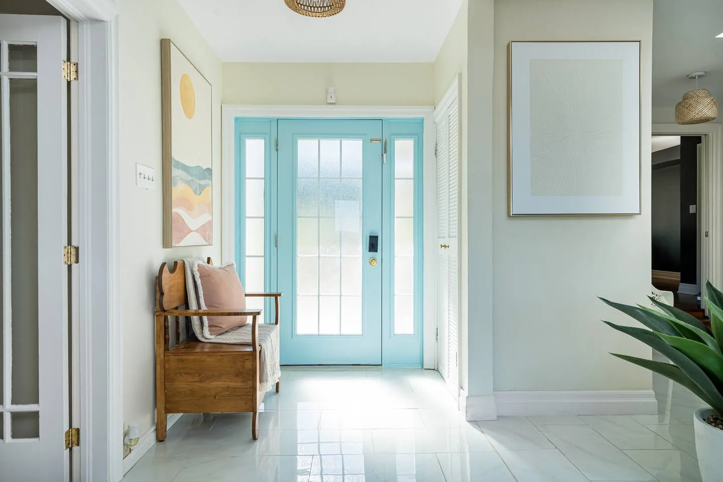 Bright entrance and front door of The Bluffs Bayhouse in Georgian Bluffs