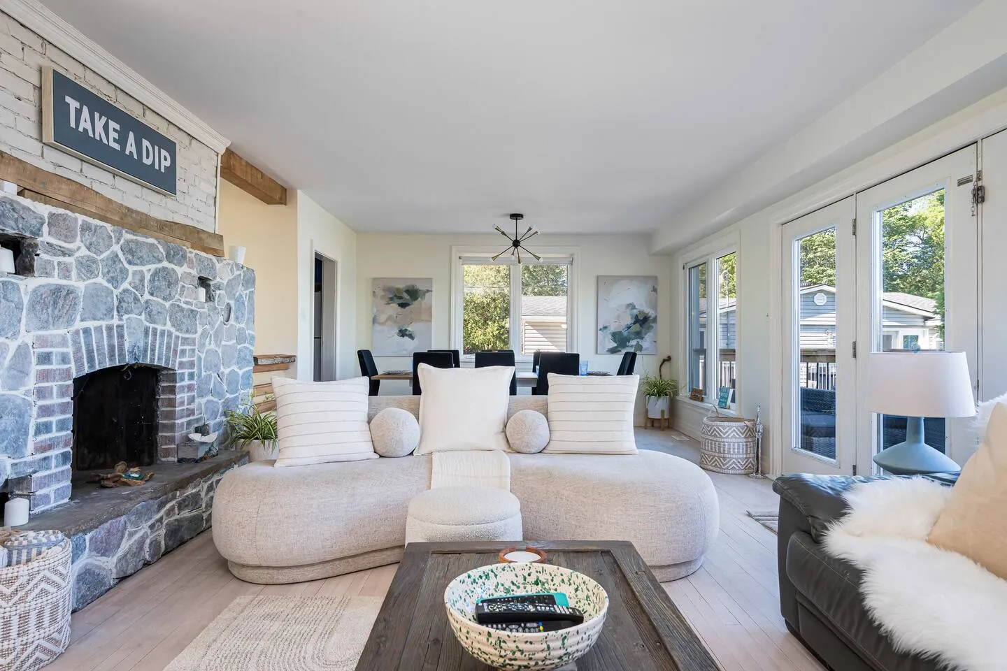 Dining table set for guests at The Bluffs Bayhouse