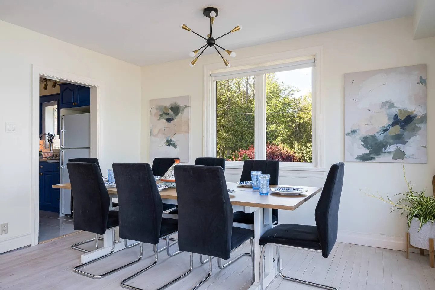 Stylish dining room setup at The Bluffs Bayhouse