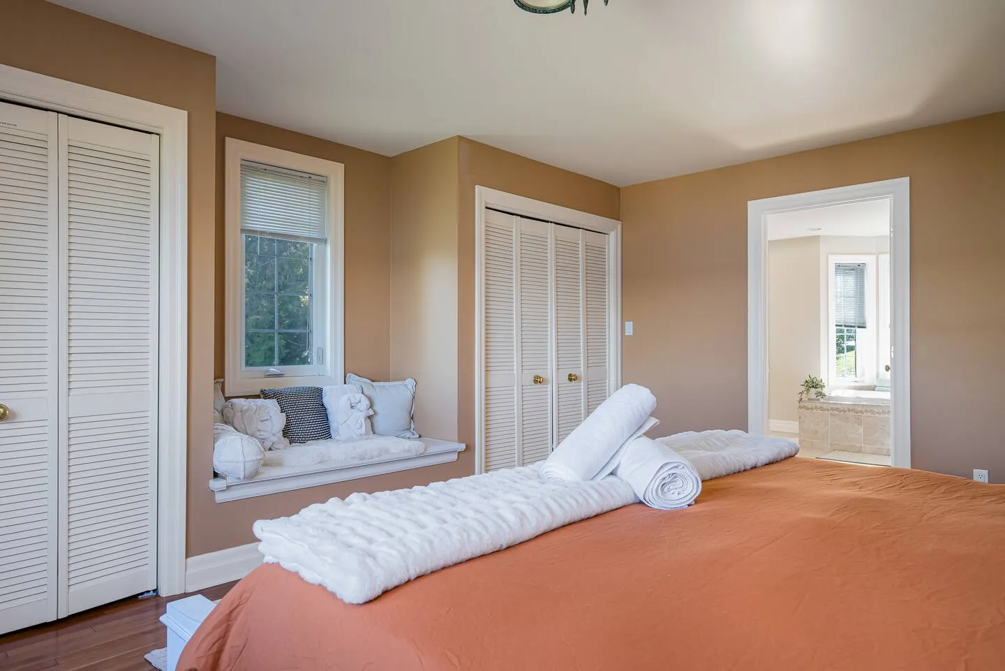 Cozy bedroom interior at The Bluffs Bayhouse